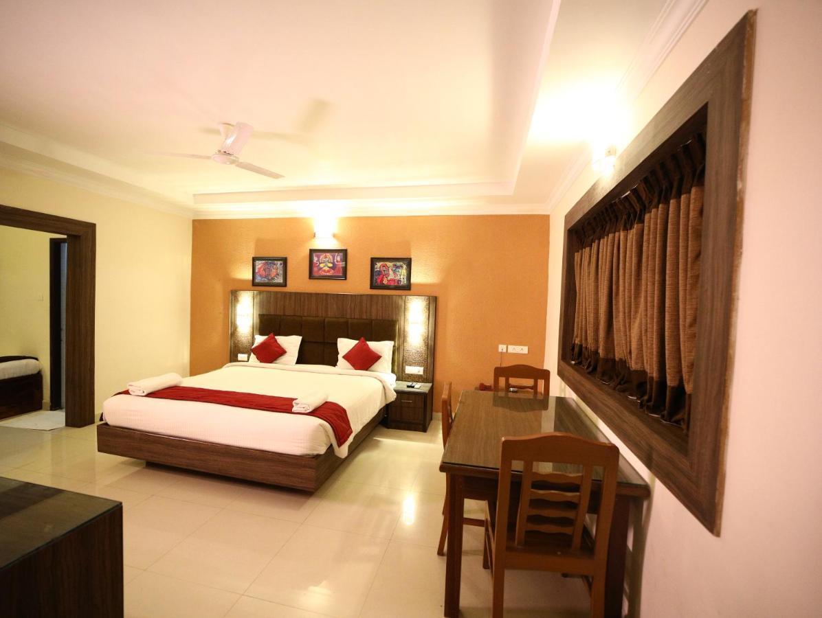 Celebrity Resort - Near Isha Yoga Alāndurai Extérieur photo