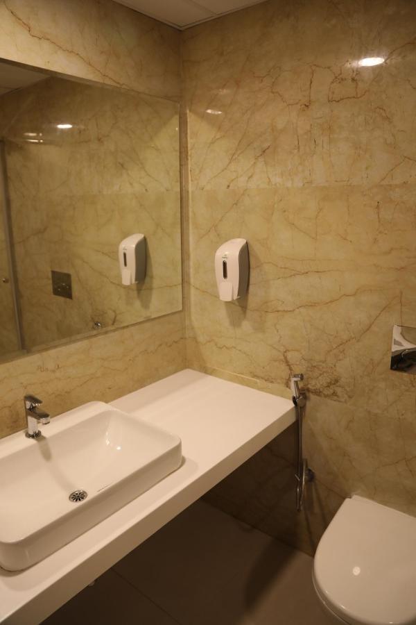 Celebrity Resort - Near Isha Yoga Alāndurai Extérieur photo