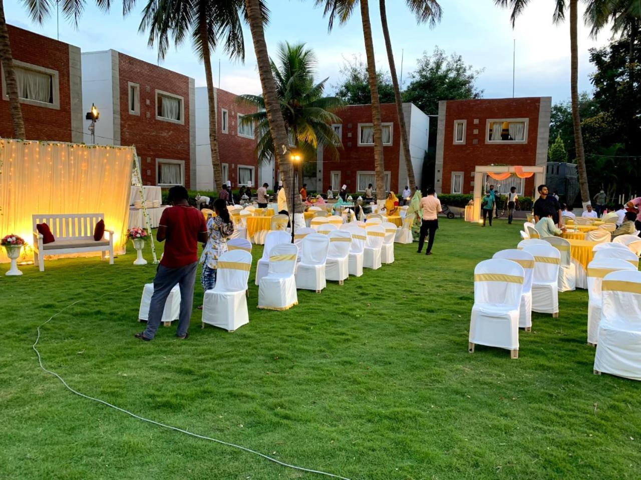 Celebrity Resort - Near Isha Yoga Alāndurai Extérieur photo
